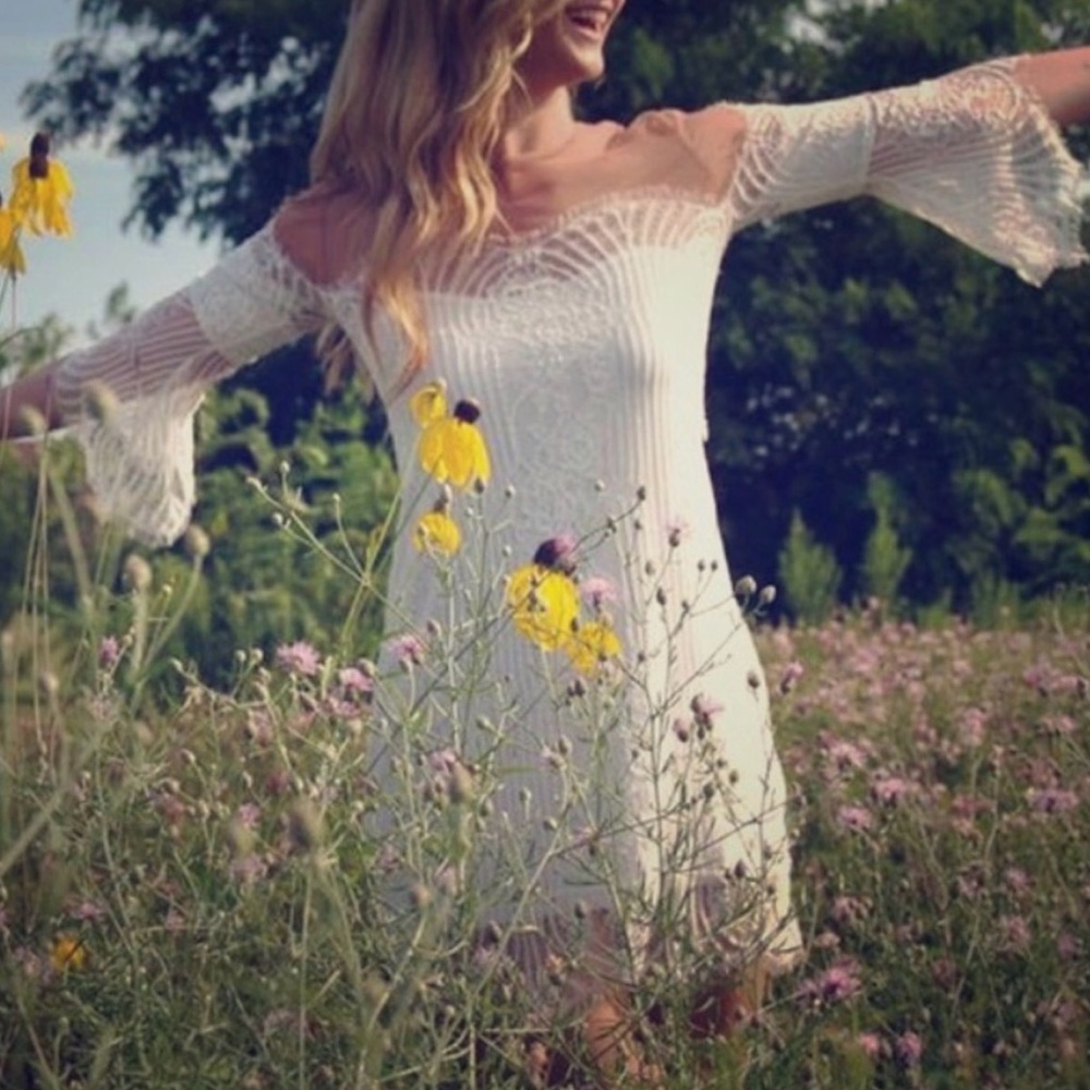 Belle Mini Dress in White FOR LOVE & LEMONS - Picture 10 of 13